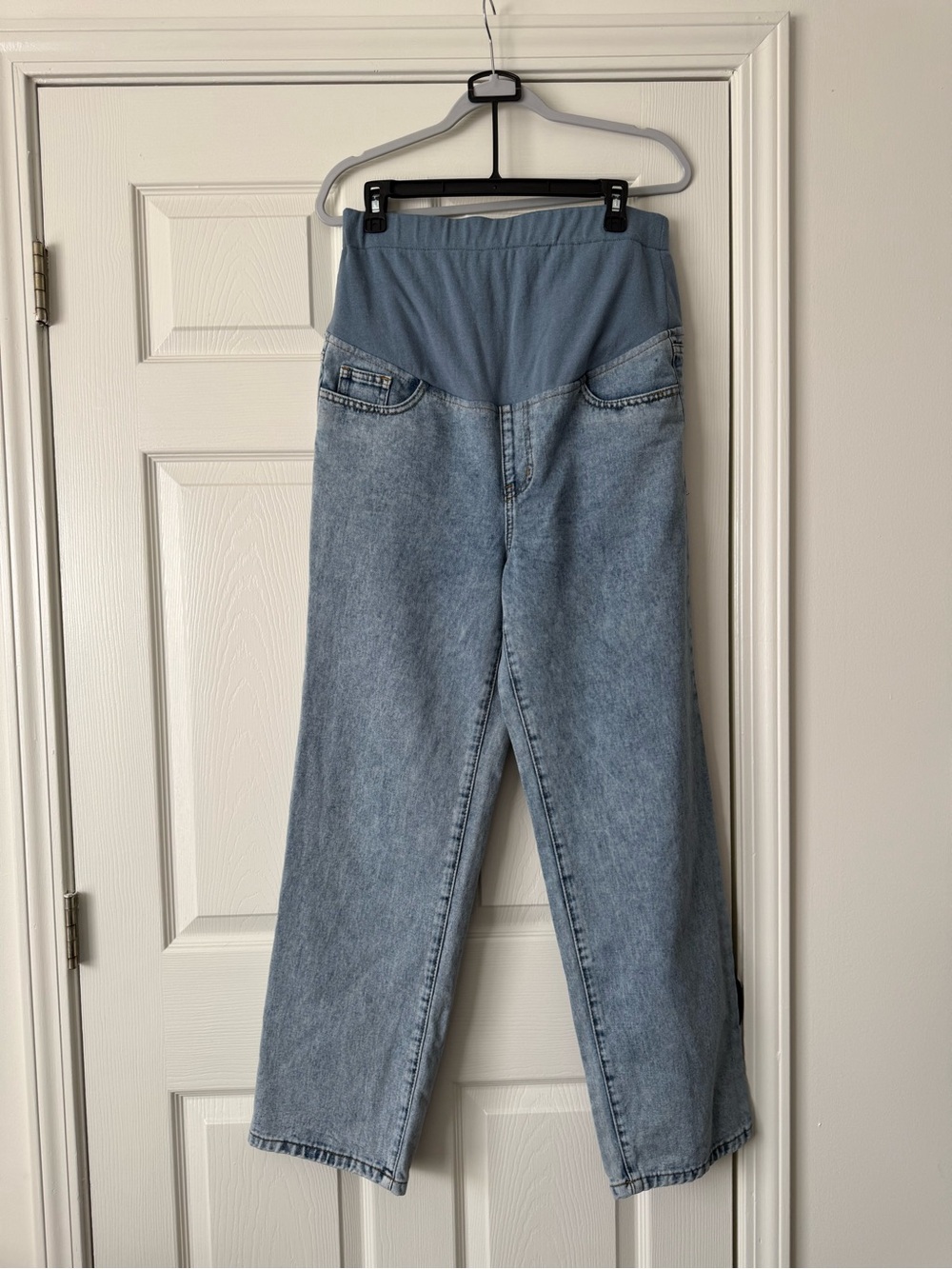Boohoo Light Blue Straight Leg Maternity Jeans with Stretch Waist